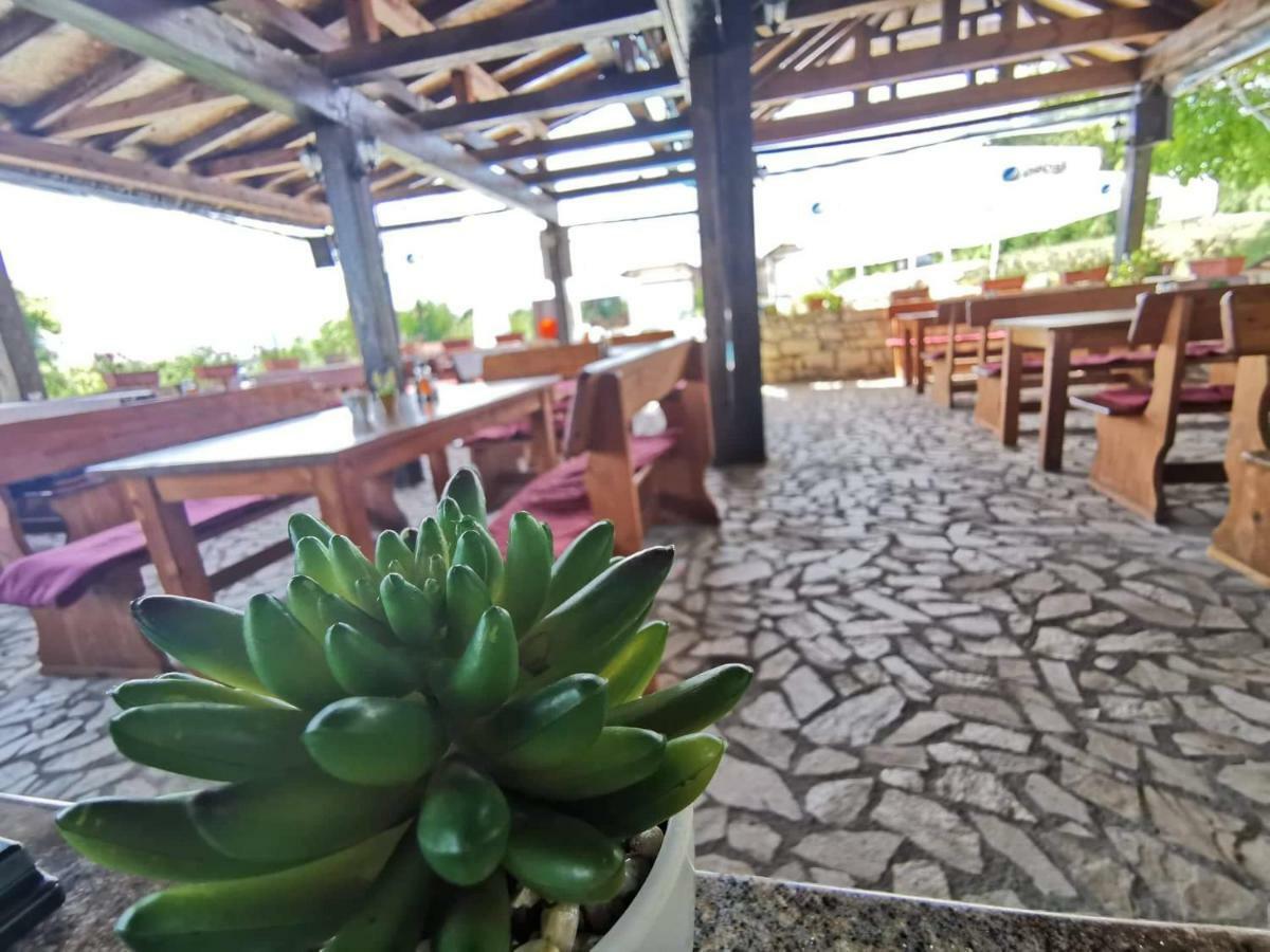 Complex Magura Hotel Rabisha Exterior photo